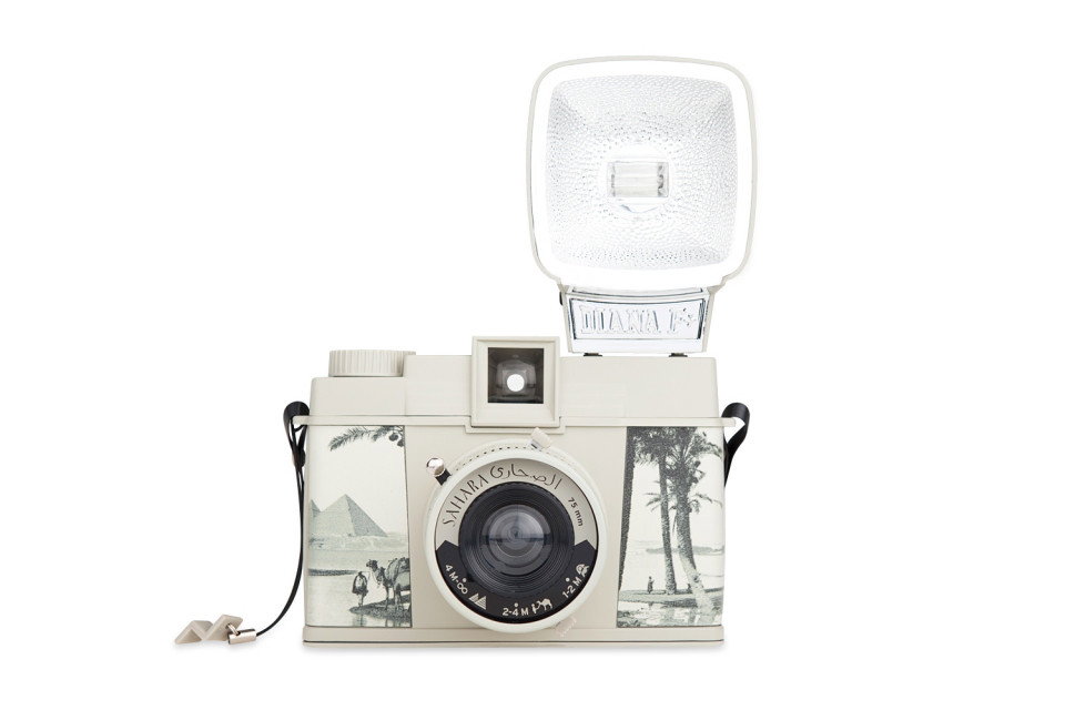 Diana F+ Sahara