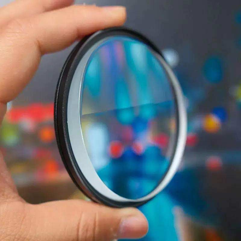 Foreground Blur One-Side Stretch Drag Effect Prism 77mm