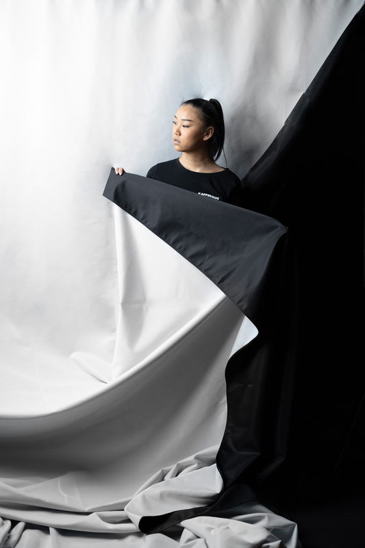 Svart och vit tygbakgrund