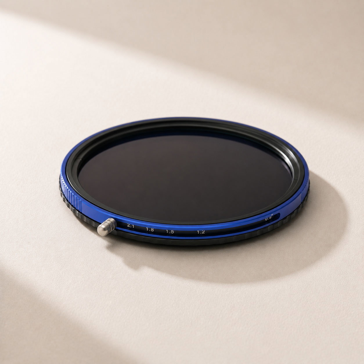 Premium variabelt ND-filter med inbyggd CPL-funktion (67mm)