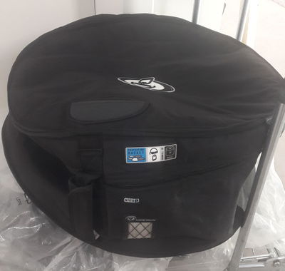 Protection racket M2610 26"b 10"dj