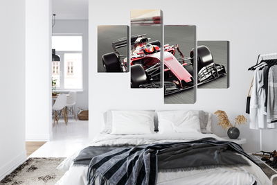 Ljuddämpande tavla - Formula 1 car on the track