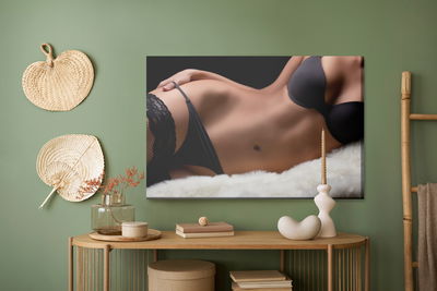 Ljuddämpande tavla - A woman in an intimate pose