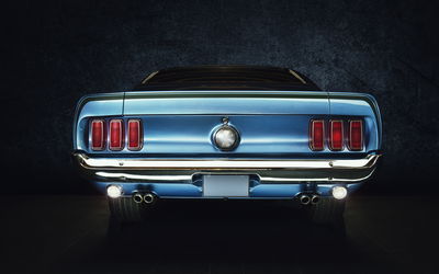 Ljuddämpande tavla - The back of an old ford