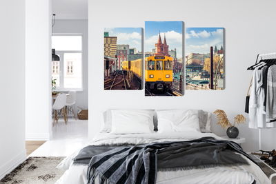 Ljuddämpande tavla - Yellow train in berlin