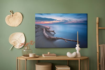 Ljuddämpande tavla - Woman on a vintage couch