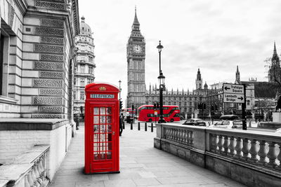 Ljuddämpande tavla - London telephone booth