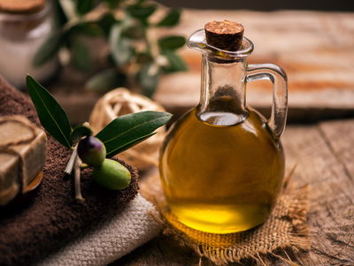 Ljuddämpande tavla - A bottle of olive oil