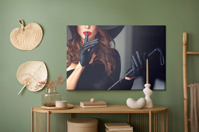 Ljuddämpande tavla - Woman wearing gloves