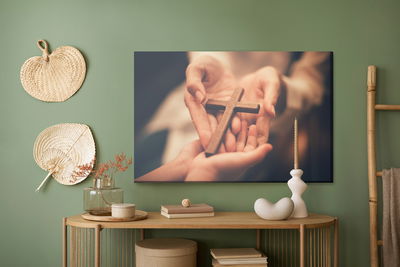 Ljuddämpande tavla - Cross on the hands