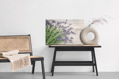 Ljuddämpande tavla - Lavender on a rustic wood