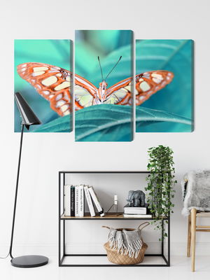 Ljuddämpande tavla - A butterfly on a leaf