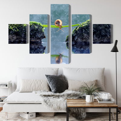 Ljuddämpande tavla - Snail in the rain