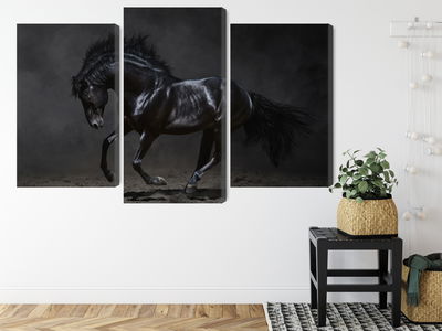 Ljuddämpande tavla - Black horse at a gallop