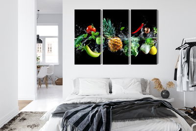 Ljuddämpande tavla - Fresh vegetables in the water