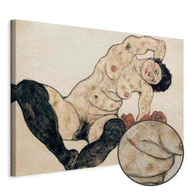 Schuin productaanzicht van Egon schiele liegender akt. Het motief loopt door over de randen van het canvas. Een ronde detailopname toont het reliëf van het geloppervlak.