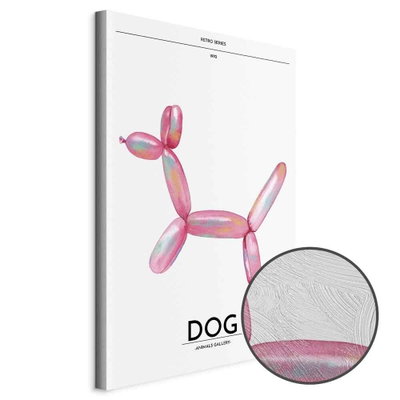 Schuin productaanzicht van Holo-dog - colorful dog in. Het motief loopt door over de randen van het canvas. Een ronde detailopname toont het reliëf van het geloppervlak.
