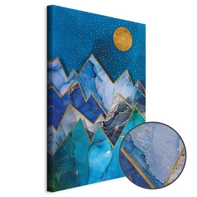 Schuin productaanzicht van Night walk. Het motief loopt door over de randen van het canvas. Een ronde detailopname toont het reliëf van het geloppervlak.