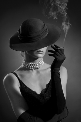 Vooraanzicht van Black elegance. De volledige gedrukte compositie is te zien zonder het schuine productaanzicht of de detailopname van het geloppervlak.