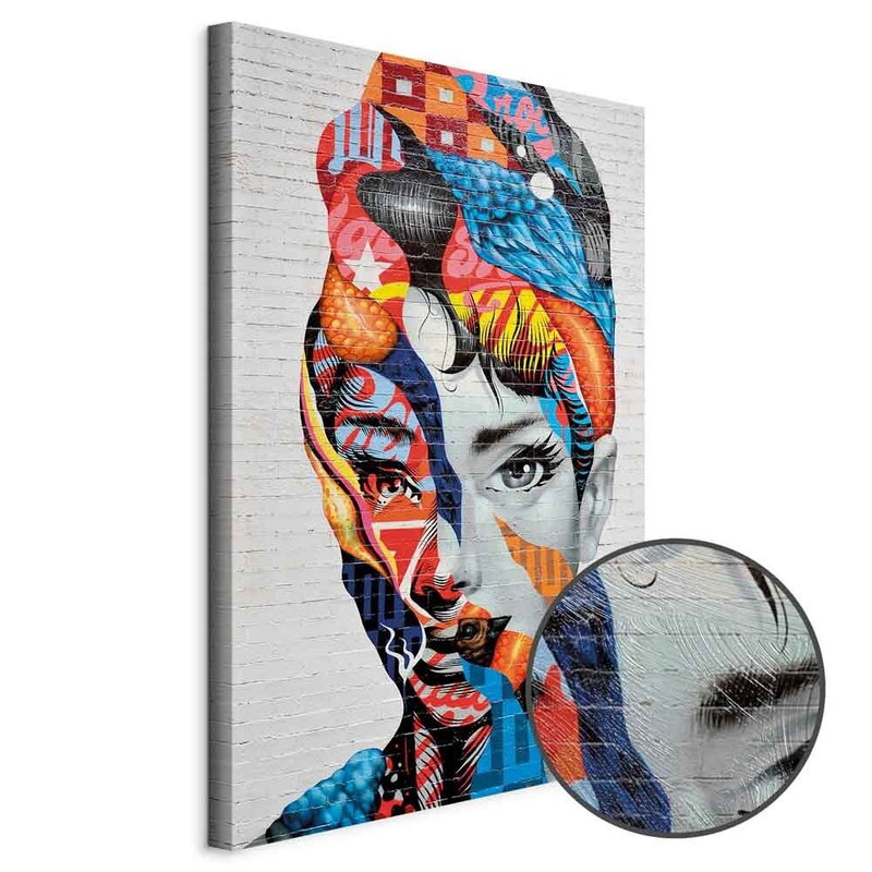 Produktvy av Liberated woman. En rund detaljförstoring visar den strukturerade gelytan.