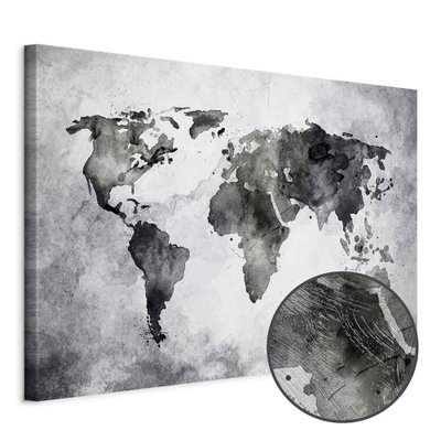 Schuin productaanzicht van Painted planet wide. Het motief loopt door over de randen van het canvas. Een ronde detailopname toont het reliëf van het geloppervlak.
