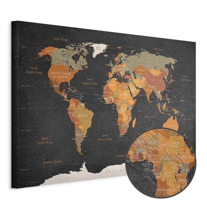 Produktvy av World map secrets of the. En rund detaljförstoring visar den strukturerade gelytan.