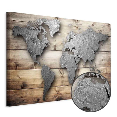 Schuin productaanzicht van Silver world. Het motief loopt door over de randen van het canvas. Een ronde detailopname toont het reliëf van het geloppervlak.
