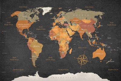 Vooraanzicht van World map secrets of the. De volledige gedrukte compositie is te zien zonder het schuine productaanzicht of de detailopname van het geloppervlak.