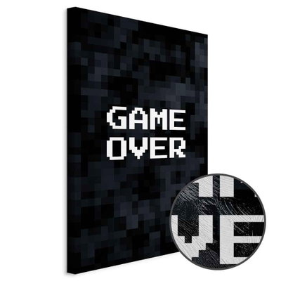 Schuin productaanzicht van Pixel game over. Het motief loopt door over de randen van het canvas. Een ronde detailopname toont het reliëf van het geloppervlak.