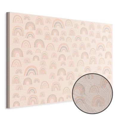 Schuin productaanzicht van August sky - various sizes. Het motief loopt door over de randen van het canvas. Een ronde detailopname toont het reliëf van het geloppervlak.