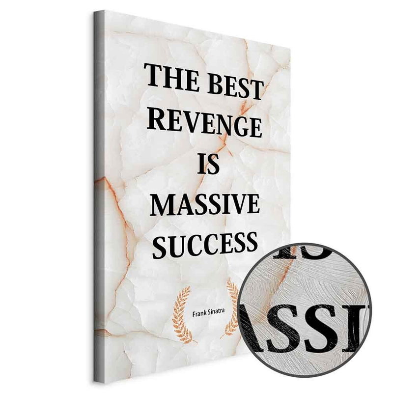 Produktvy av The best revenge is massive. En rund detaljförstoring visar den strukturerade gelytan.