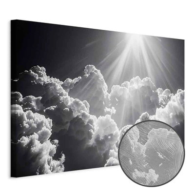 Schuin productaanzicht van Hope in the clouds inspiring. Het motief loopt door over de randen van het canvas. Een ronde detailopname toont het reliëf van het geloppervlak.