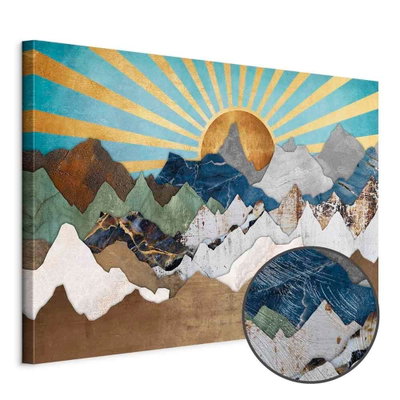 Schuin productaanzicht van Morning in the mountains. Het motief loopt door over de randen van het canvas. Een ronde detailopname toont het reliëf van het geloppervlak.