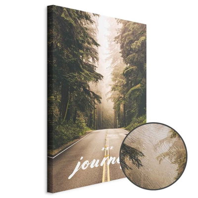 Schuin productaanzicht van Journey into the unknown. Het motief loopt door over de randen van het canvas. Een ronde detailopname toont het reliëf van het geloppervlak.