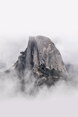 Vooraanzicht van Half dome. De volledige gedrukte compositie is te zien zonder het schuine productaanzicht of de detailopname van het geloppervlak.