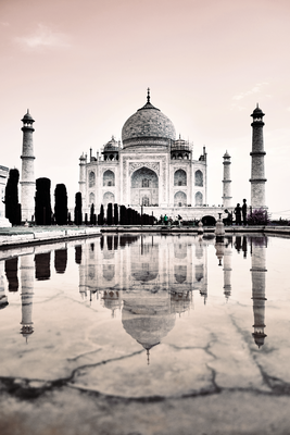 Vooraanzicht van Taj mahal. De volledige gedrukte compositie is te zien zonder het schuine productaanzicht of de detailopname van het geloppervlak.