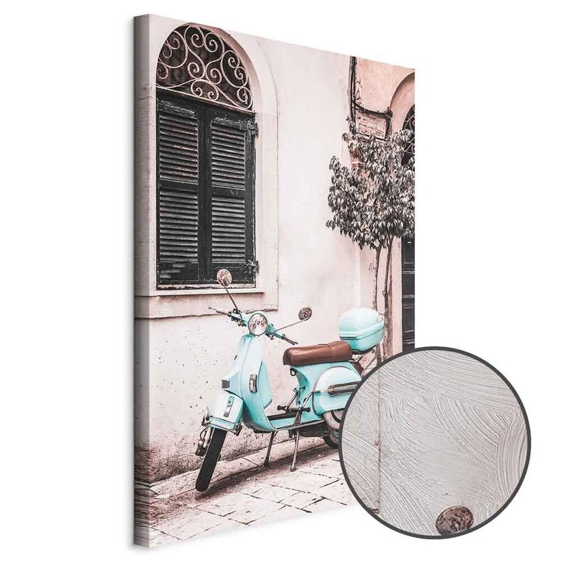 Produktvy av Iconic vespa. En rund detaljförstoring visar den strukturerade gelytan.