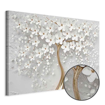 Schuin productaanzicht van Magic magnolia wide. Het motief loopt door over de randen van het canvas. Een ronde detailopname toont het reliëf van het geloppervlak.