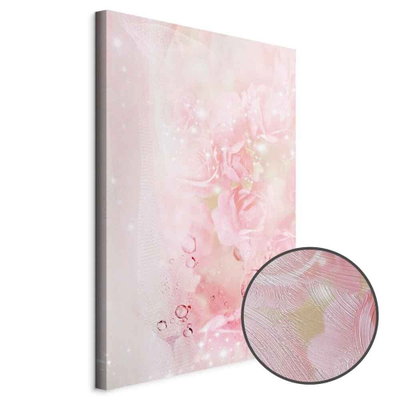 Schuin productaanzicht van Pink nature. Het motief loopt door over de randen van het canvas. Een ronde detailopname toont het reliëf van het geloppervlak.