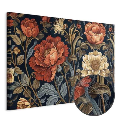 Schuin productaanzicht van Tapestry large flowers retro. Het motief loopt door over de randen van het canvas. Een ronde detailopname toont het reliëf van het geloppervlak.