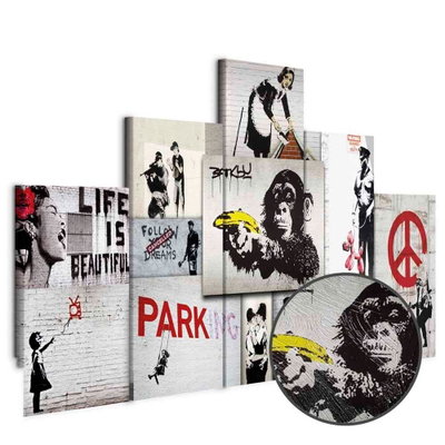 Schuin productaanzicht van Street crimes banksy art. De 5 canvasdelen vormen samen één compositie. Een ronde detailopname toont het reliëf van het geloppervlak.