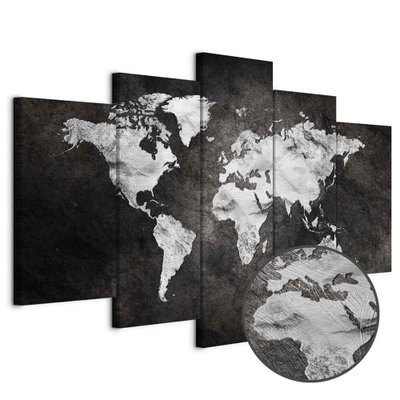 Schuin productaanzicht van Dark world wide. De 5 canvasdelen vormen samen één compositie. Een ronde detailopname toont het reliëf van het geloppervlak.