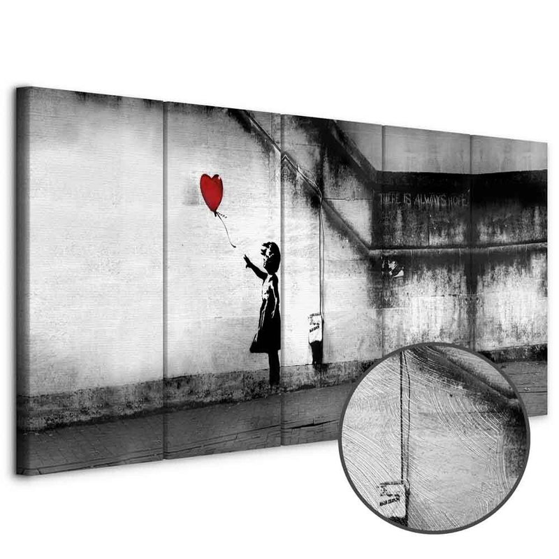 Produktvy av Banksy runaway balloon. En rund detaljförstoring visar den strukturerade gelytan.