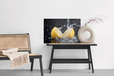 Ljuddämpande tavla - Of lemons in water