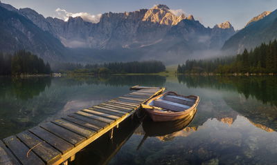 Ljuddämpande tavla - Wooden bridge over