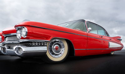 Ljuddämpande tavla - A red car from the 1950s