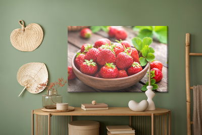Ljuddämpande tavla - A bowl of strawberries