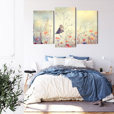 Ljuddämpande tavla - A bird among wild flowers