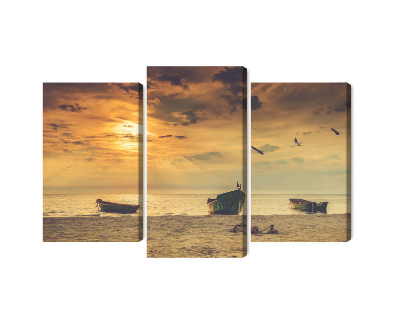 Ljuddämpande tavla - Boats on the beach at sunset