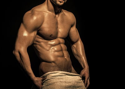 Ljuddämpande tavla - A well-built man